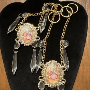 Pair Of Curtain Ties Plastic Victorian Crystal Faux (Lot# 563) - Picture 1 of 8