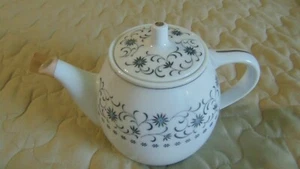 NORITAKE NIPPON TOKI KAISHA SILVER QUEEN TEAPOT MADE IN JAPAN SILVER & WHITE - Picture 1 of 11