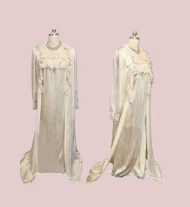 VINTAGE '70S TOM BEZDUDA FOR BARAD LACY PEIGNOIR & NIGHTGOWN SET - Picture 1 of 10