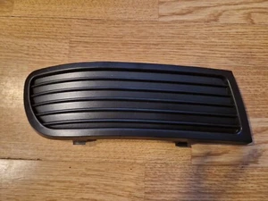 SEAT IBIZA CORDOBA 97-99 NEW FRONT BUMPER FOG LIGHT COVER GRILLE RIGHT - Picture 1 of 2