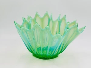 Fostoria Heirloom Green Opalescent Handkerchief Glass Bowl Decorative Piece 10" - Picture 1 of 7