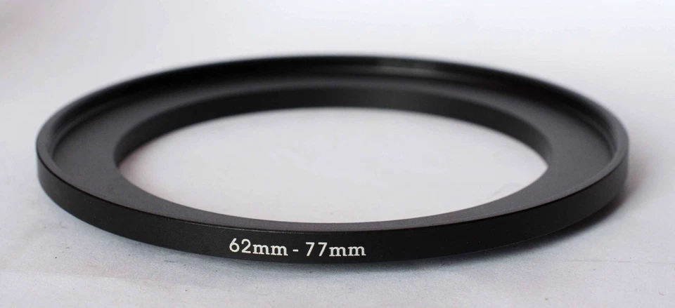 Unbranded 62mm - 77mm step up ring. - Image 1 of 1