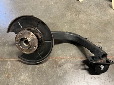 BMW 328I E46 1999 2000 sedán trasero izquierdo conductor eje nudillo buje OEM 0481 Foto 1 de 4