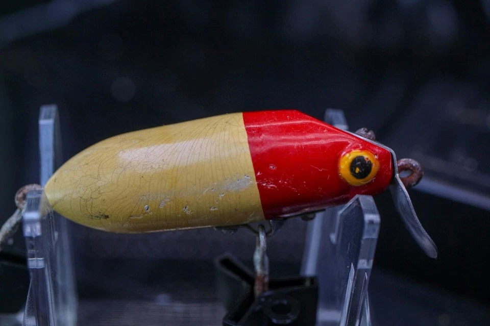 Señuelo vintage Rinehart Jinx rojo blanco crankbait ojo amarillo pesca Foto 1 de 3