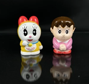 Lote de 2 figuras de plástico Fujiko Doraemon marionetas de dedo Shizuka y Dorami de 1,5" - Imagen 1 de 5