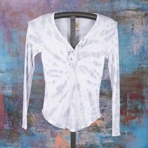 CHASER Long Sleeve Tie-Dye Pattern Ruffle Front Ribbed Henley White Gray Size XS - Picture 1 of 4
