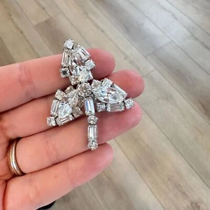 Vintage Rhinestone Brooch Pin - Picture 1 of 3