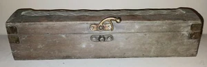 Caja de transporte tejida de madera de vino/licor de colección Three Hands Corp. SGL 15,5"" x 5"" rara - Imagen 1 de 4