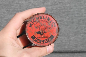 Alte lithographierte Blechdose Michelin Clermont Ferrand Autoreifen Paddel - Bild 1 von 7