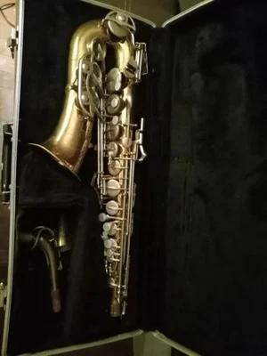 Selmer Bundy Alto Saxophone with Mouthpiece and Case - Image 1 of 4