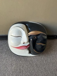 Maschera in legno dipinto intagliato FIRMATA I Wayan Muka Bali Indonesia arte danza drammatica - Foto 1 di 8