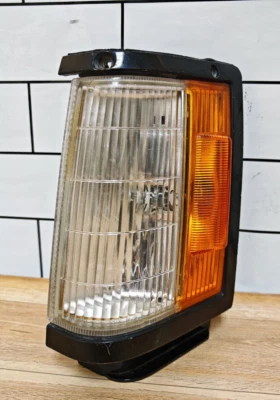 LUZ INTERMITENTE MARCADOR ESQUINA LADO IZQUIERDO TOYOTA CORONA RT141 ST141 TT141 Foto 1 de 4