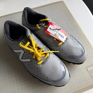 Neuf avec étiquette ! New Balance Chaussures Homme 11 Gris Golf Soft Spikes Baskets Nbg2002 Performance - Photo 1/7