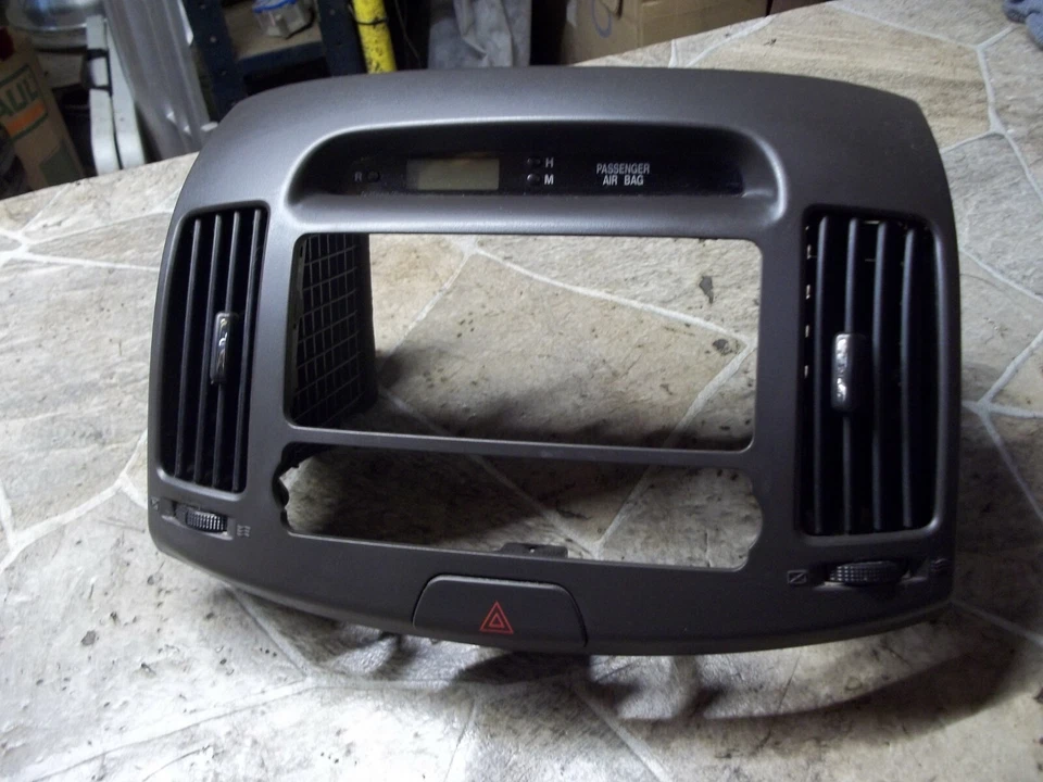 RELOJ DIGITAL HYUNDAI ELANTRA 2007-2010 TABLERO CENTRAL CON BISEL NEGRO OEM Foto 1 de 4