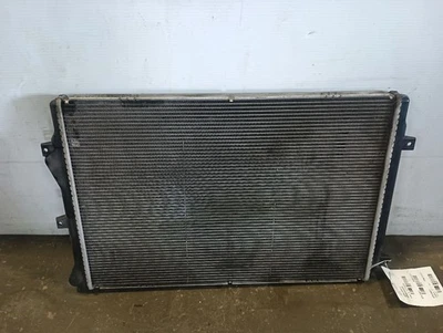 Radiador Volkswagen Jetta 2016 1,4 L AT 11987041 Foto 1 de 4