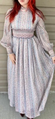 Maxi Vestido Real Años 70 Union Cottage Prairie Pequeño Pastel Cintura Calada Manga Larga Foto 1 de 4