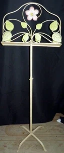 Vintage Wrought Iron Floral Tole Music or Cookbook Stand - Foto 1 di 4