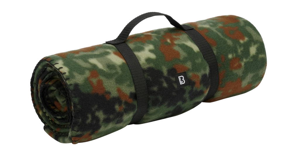 Brandit Outdoor Camping Fleecedecke woodland & flecktarn & black