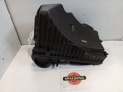 Carcasa purificador de aire derecho pasajero Opt I1L0 de Porsche Cayenne 4,8 L 10372323 Foto 1 de 4