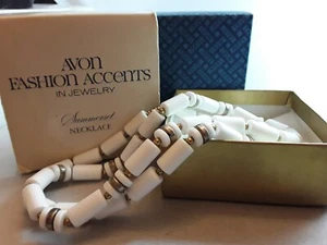 Vintage Avon Fashion Accents 1977 Summerset Necklace - Picture 1 of 3