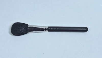 MAC 150 Synthetic Large Powder Brush  - Pre Owned - Image 1 of 4