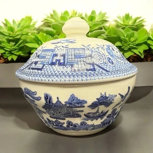 Baratija de azucarero cubierta azul y blanco Churchill Blue Willow England de colección - Imagen 1 de 19