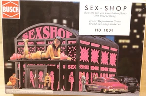Busch, 1004, SEX SHOP grande magazzino kit di montaggio, H0, 1:87 - Foto 1 di 6