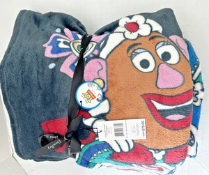 Manta de peluche Vera Bradley Pixar Toy Story Andy's Room 50"x80" nueva con etiquetas Jessy B - Imagen 1 de 8