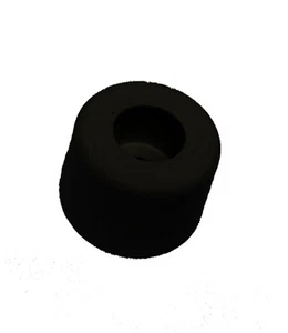 Parachoques de goma negro Herco 757 (1/2"" x 3/4") - 4 piezas - Imagen 1 de 2