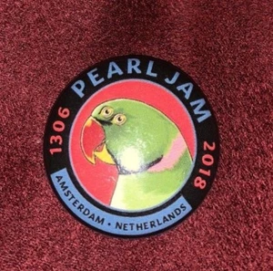 PEARL JAM - Amsterdam Parrot BOTÓN PIN 2018 tour exclusivo noche 2 - Imagen 1 de 1