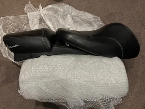 Vespa GTV/GTS Black Leather Complete Saddle Seat Vespa 653211 - Picture 1 of 9