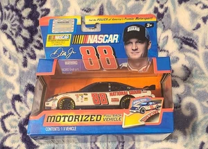 Nascar 2010 "National Guard Dale Earnhardt Jr #88" Motorized Pull-Back Vehicle - Picture 1 of 7