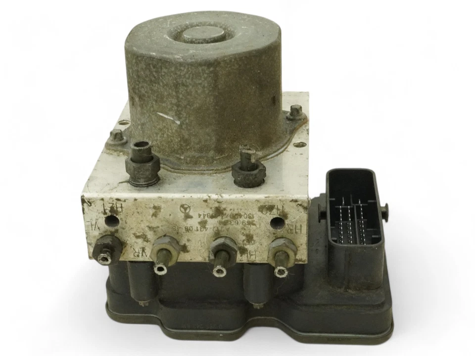 2014 MERCEDES BENZ E CLASS W212 BRAKE ACTUATOR ABS ANTI LOCK WO ADAPTIVE OEM - Image 1 of 4