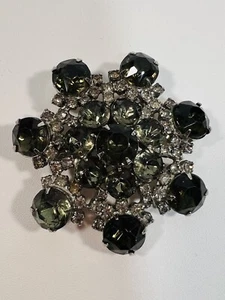 Vintage Juliana Style Rhinestone Smoke Green Crystal Brooch Pin Silver Tone - Bild 1 von 6