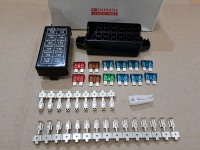 DAIHATSU FEROZA TAFT ROCKY FOURTRAK SPORTRAK FUSE BLOCK ASSY OEM Foto 1 de 4