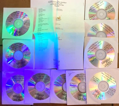 12/28/05 10 HR HOMETOWN COUNTY NEW YEAR'S TOP 100; SHEDAISY, TRISHA, GARTH, REBA - Image 1 of 4