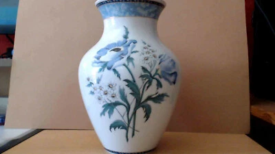  Vase Kaiser Porzellan, Weiß/ Blumen, Dekor  Silvana  24 cm - Bild 1 von 4