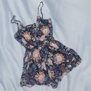 black floral play-suit h&m size 6 - Picture 1 of 2