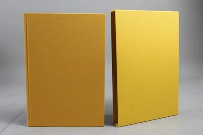 Красный значок мужества Стивен Крейн с иллюстрациями Джона Стюарта Карри Slipcas - Изображение 1 из 4