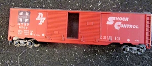 HO Scale Santa Fe 50' Double Door Box Car #8700 by Athearn (LC4008) - Picture 1 of 2