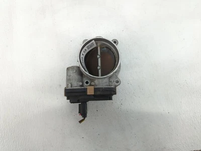 Carrocería del acelerador Chevrolet Suburban 1500 P71PQ Foto 1 de 4