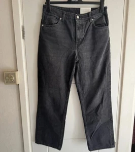 H&M Jeans Size 12 High Waisted Straight Legged New With Tags - Picture 1 of 4