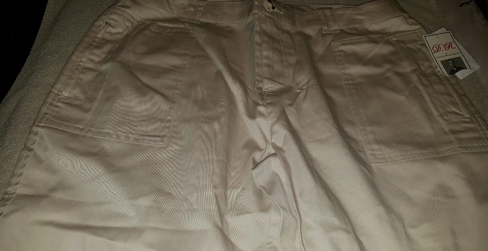 Pantalones cortos capri para mujer Robert Rodriguez Stone Kahki talla 10 nuevos con etiquetas Foto 1 de 4