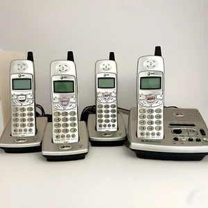 AT&T E5924B 5.8 GHz Four Handsets Single Line Cordless Phone No Box. - Afbeelding 1 van 5
