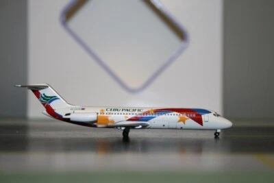 Aeroclassics 1:400 Cebu Pacific Douglas DC-9-32 RP-C1536 Die-Cast Model Plane - Image 1 of 4