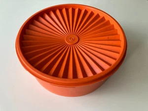 Tupperware Orange 20cm Harvest Sunburst Vintage Retro Container - Airtight - Picture 1 of 7