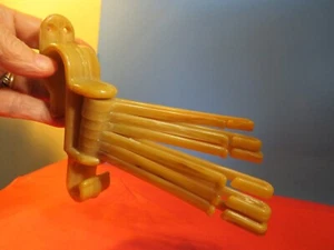 Soporte de corbata vintage de baquelita o plástico, montable en la pared - Imagen 1 de 4