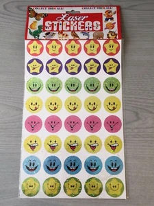 Neu versiegelt 40 Sterne Smiley Gesicht Blatt Laser Aufkleber Kostüme Sticker Sammlung - Bild 1 von 3