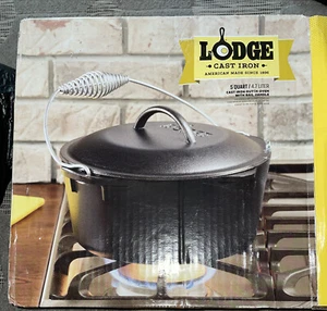 NEW in open BOX Lodge cast iron dutch oven (Discontinued) 5 Quart RARE - Picture 1 of 8