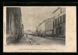 CPA Chef-Boutonne, Entrée par la Croix-Périne - Picture 1 of 2